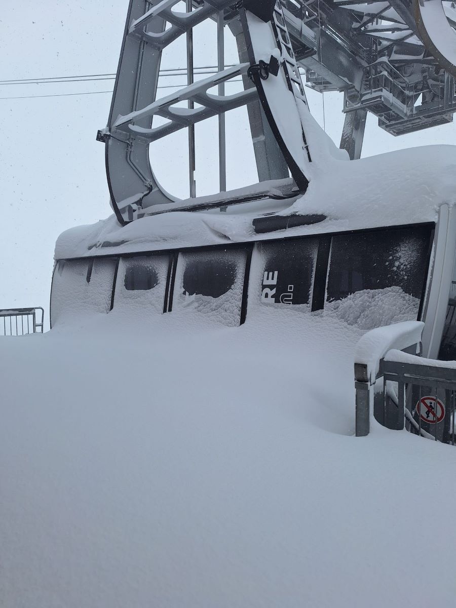 Courchevel 25Nov from Radio Courchevel FB page