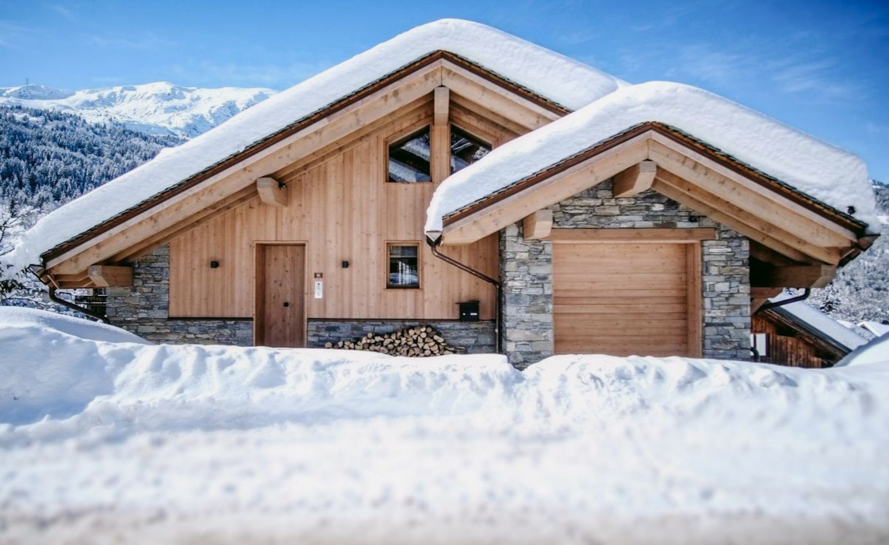 Chalet Caro, Meribel - chalet exterior