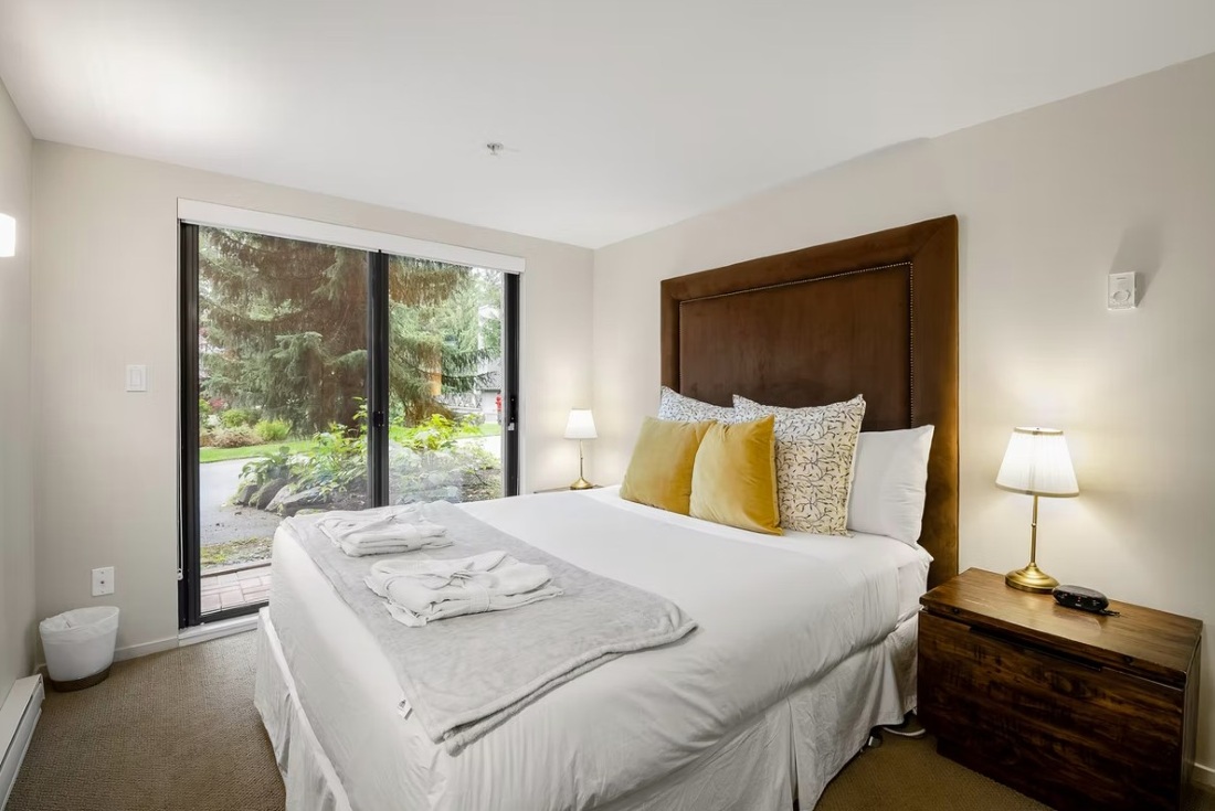 Pinnacle Ridge 42, Whistler, Blackcomb, bedroom, patio doors