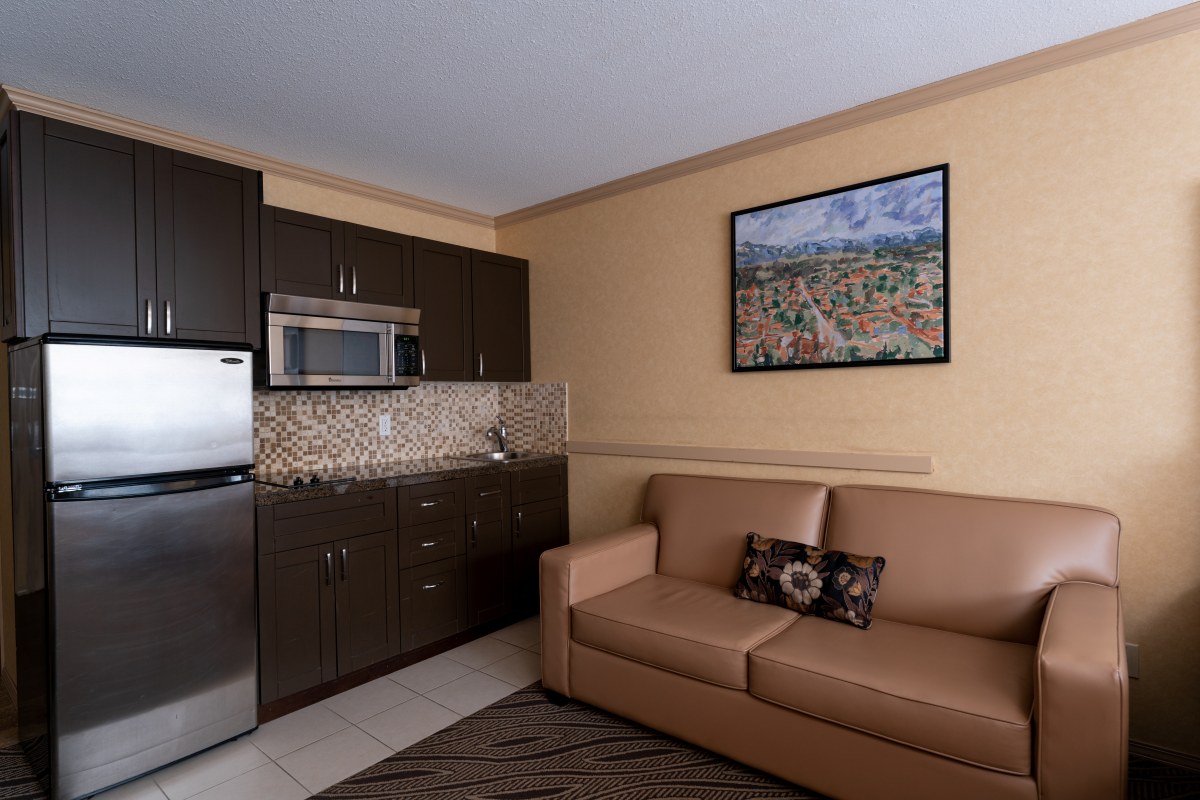 Prestige Golden Hotel - king studio with kitchenette
