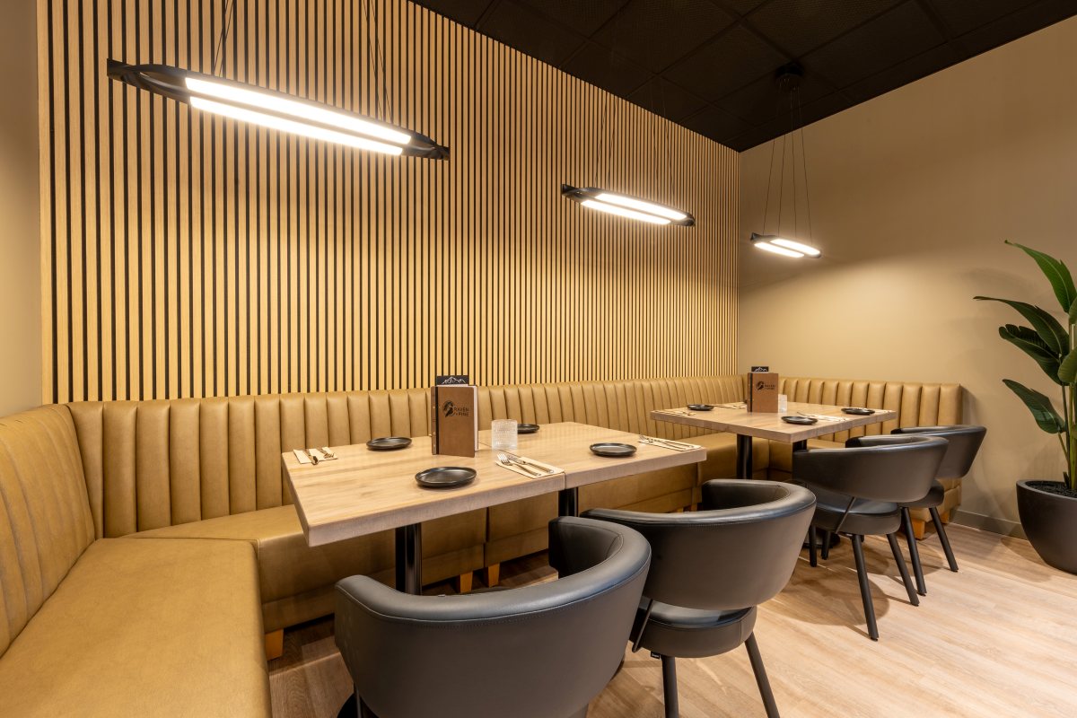 Prestige Golden Hotel - interior of Raven + Pine Mountain Eatery restaurant