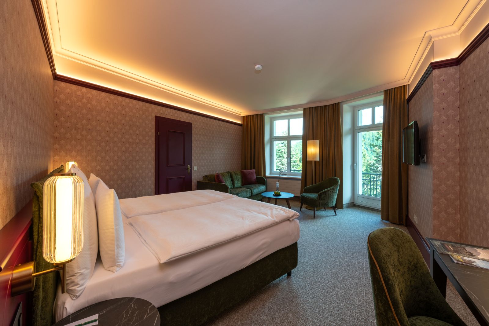 Hotel Cresta Palace, St Moritz - double room with lounge area