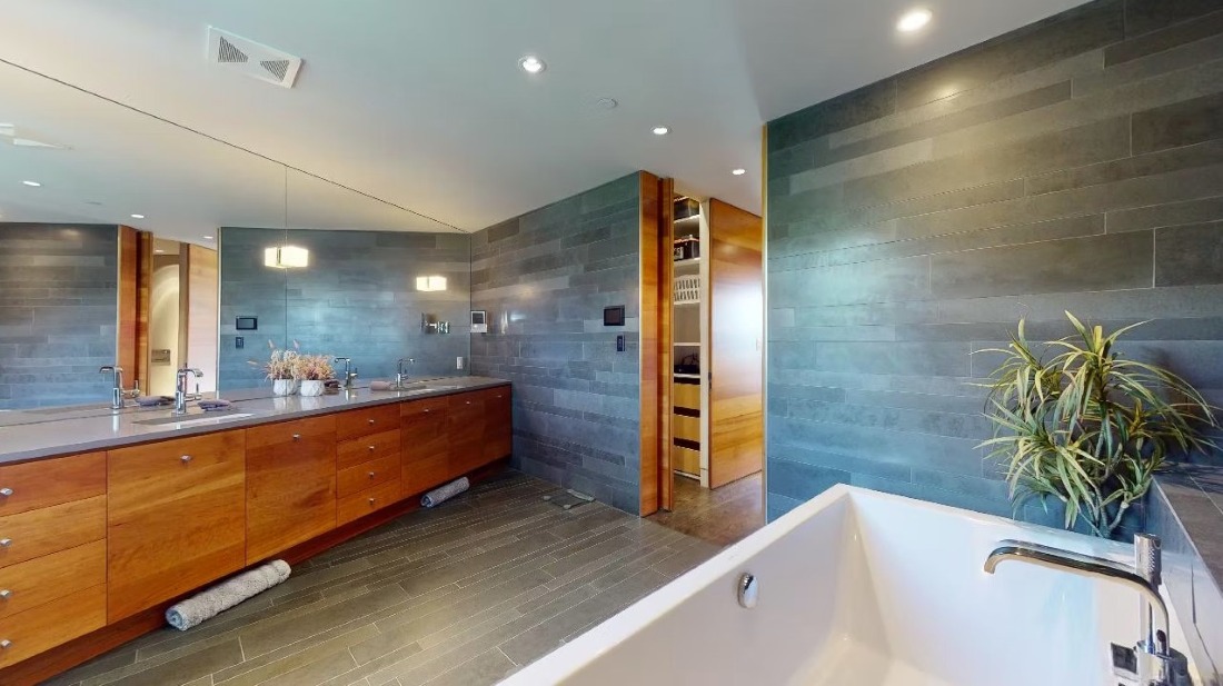 High Point Villa, Whistler, Kadenwood, large bathroom, vanity, bath