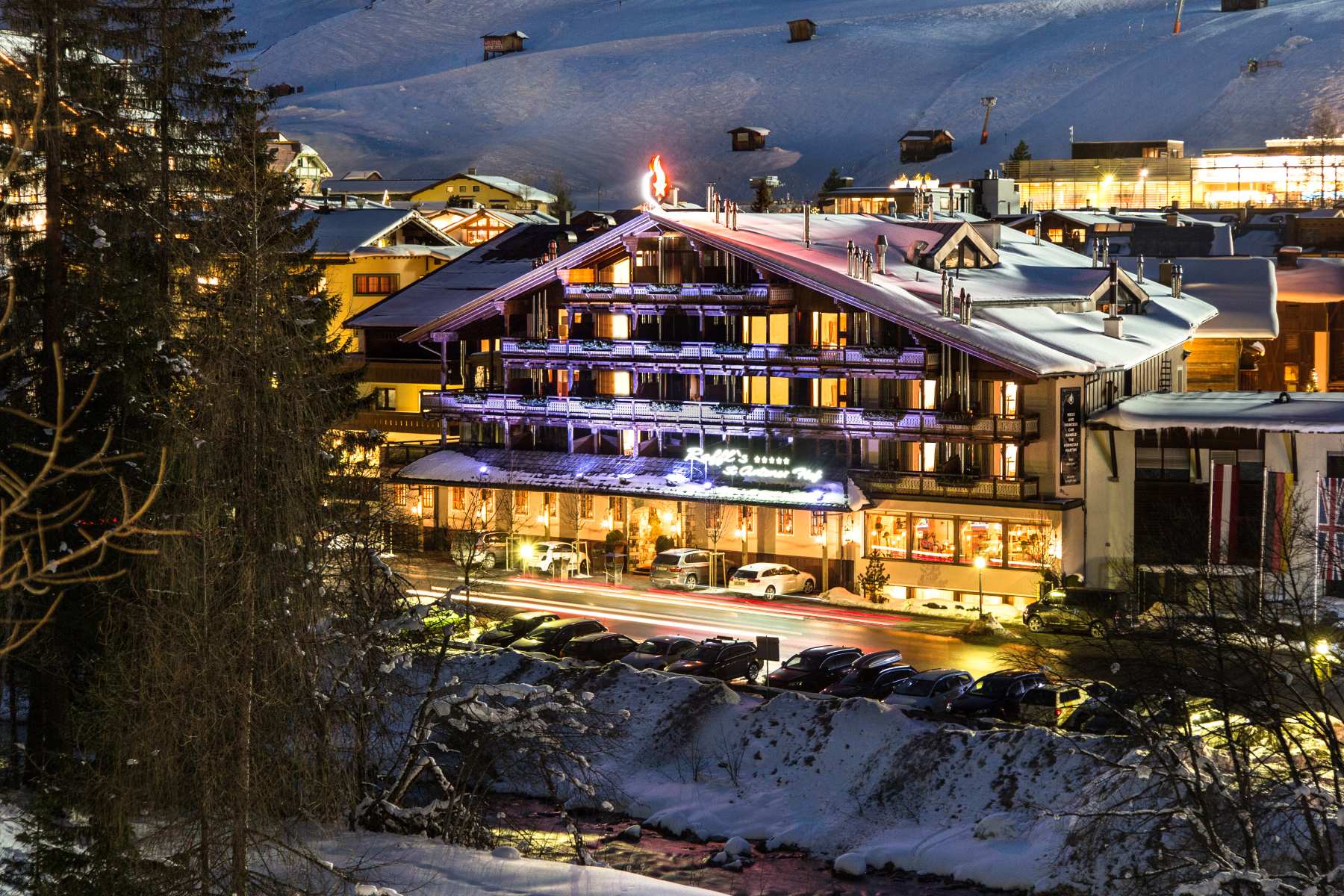 Raffl's St Antoner Hof, St Anton - hotel exterior at dusk