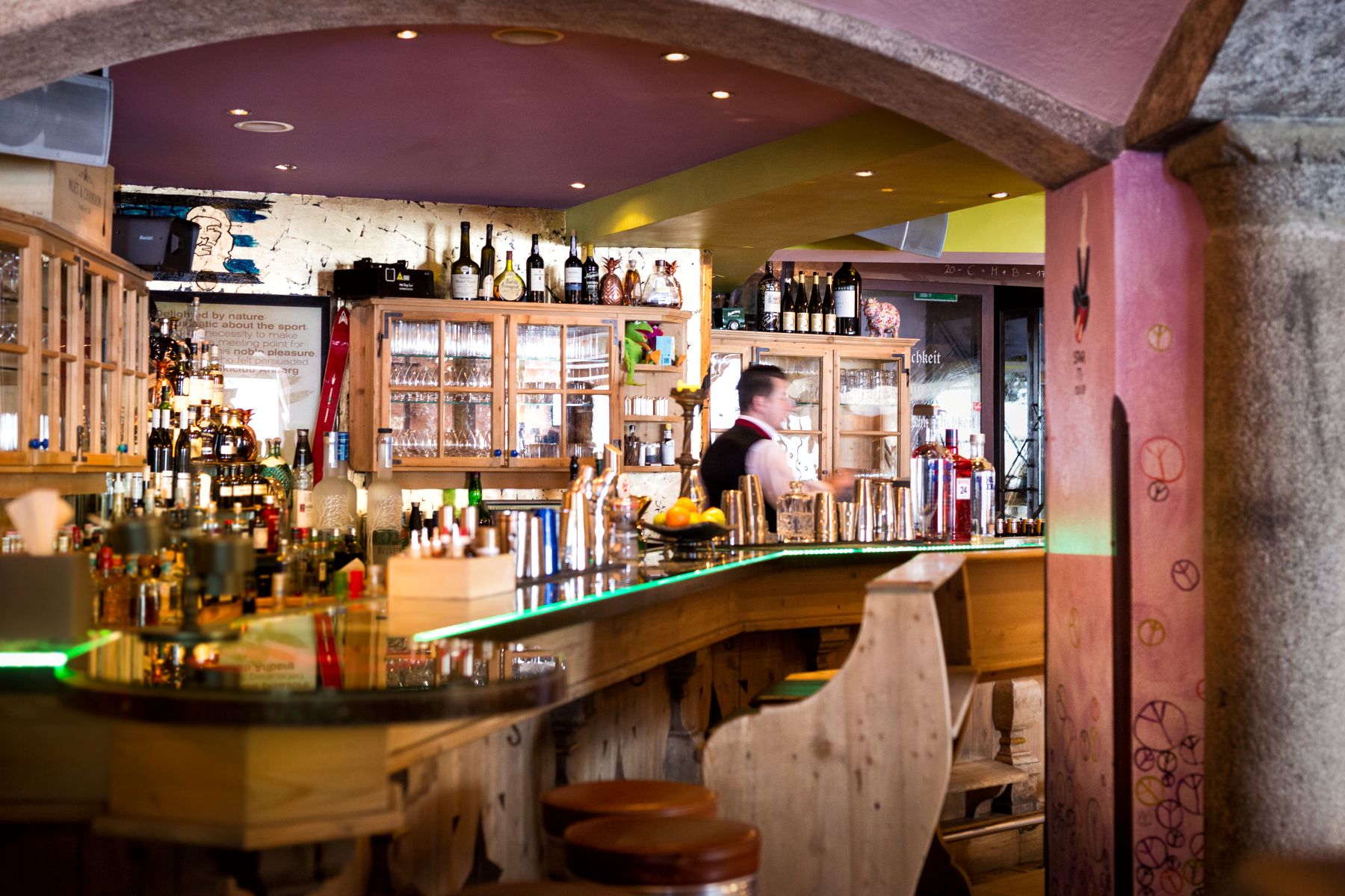 Raffl's St Antoner Hof, St Anton - hotel bar showing barman shaking a cocktail