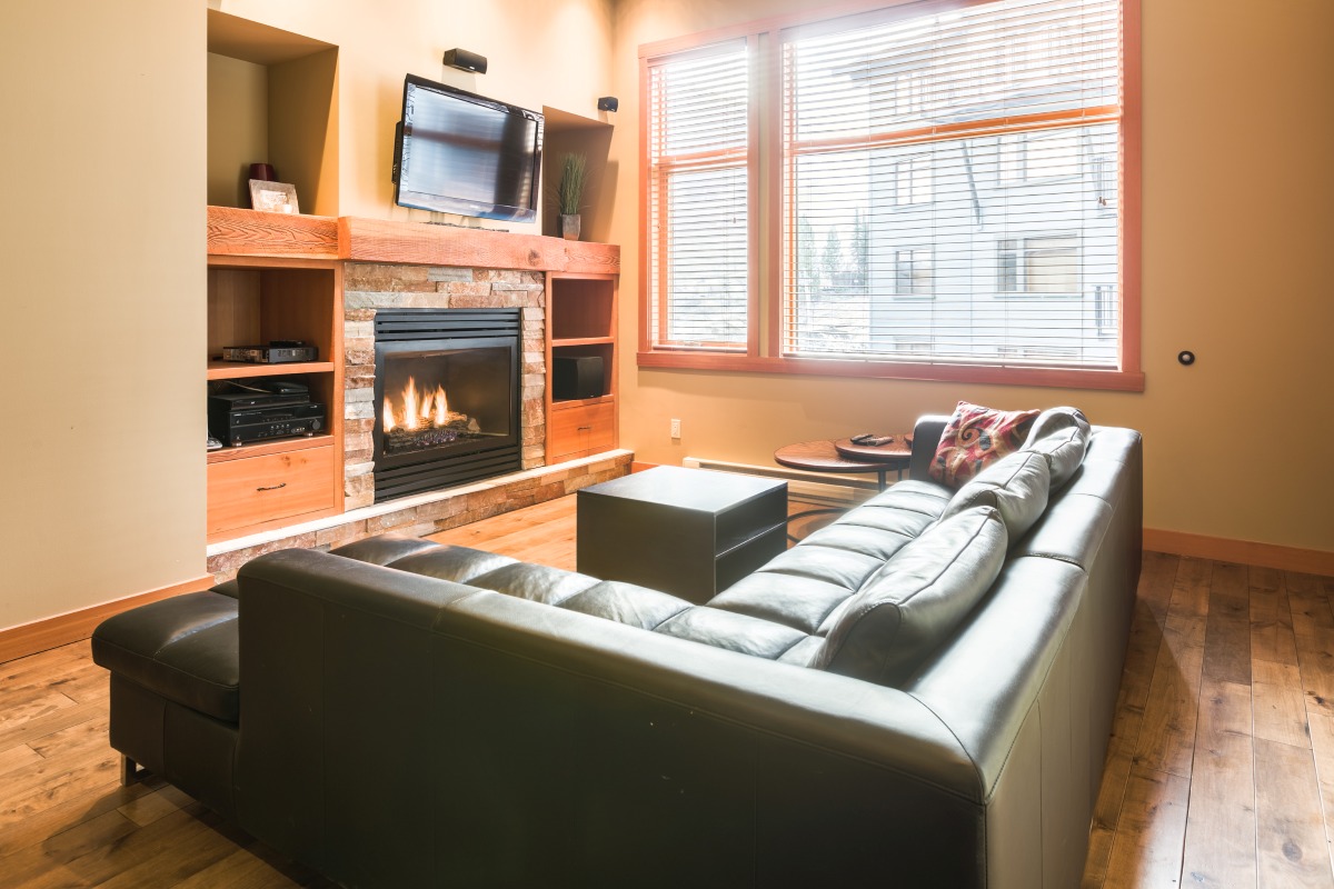 Red Mountain Resort, Slalom Creek Condos - living room in condo
