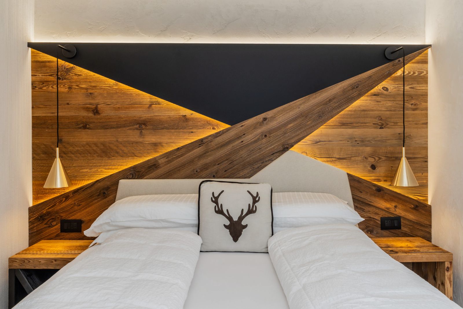Sporthotel Romantic Plaza, Madonna di Campiglio - double room with Alpine chic decor