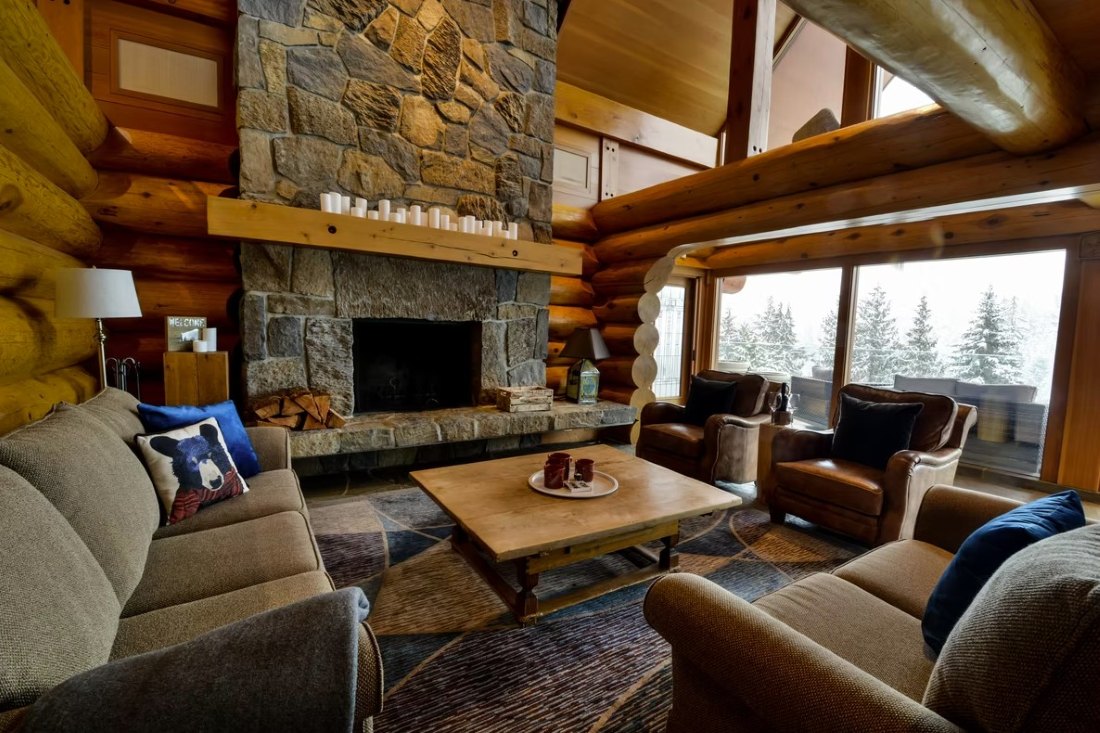 Totem Chalet, Whistler, living room, fireplace