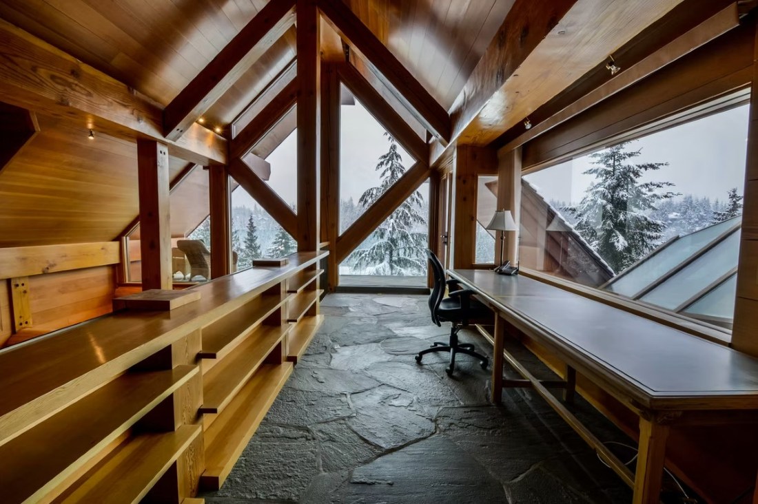 Totem Chalet, Whistler, study, snow